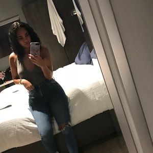 Meet your Posher, Sierra